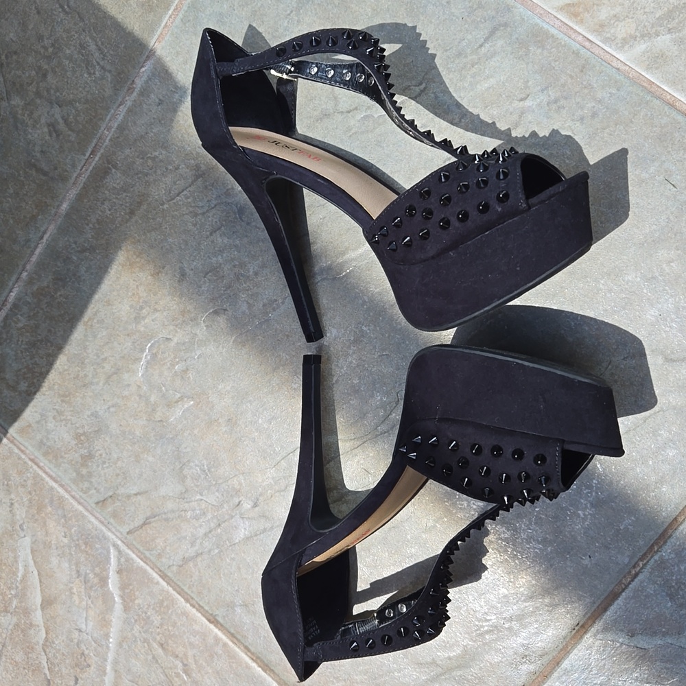 Size 10 NWOT black high heels - Picture 3 of 6